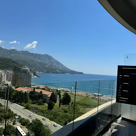 Skyline Premium Residences Apartment