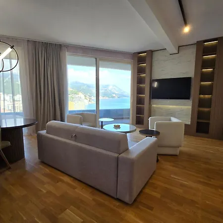 Skyline Premium Residences *