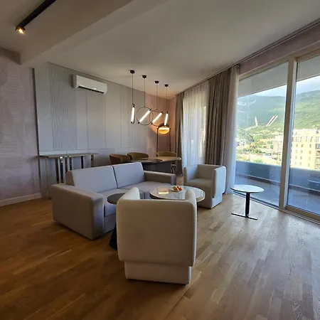 Skyline Premium Residences Apartment